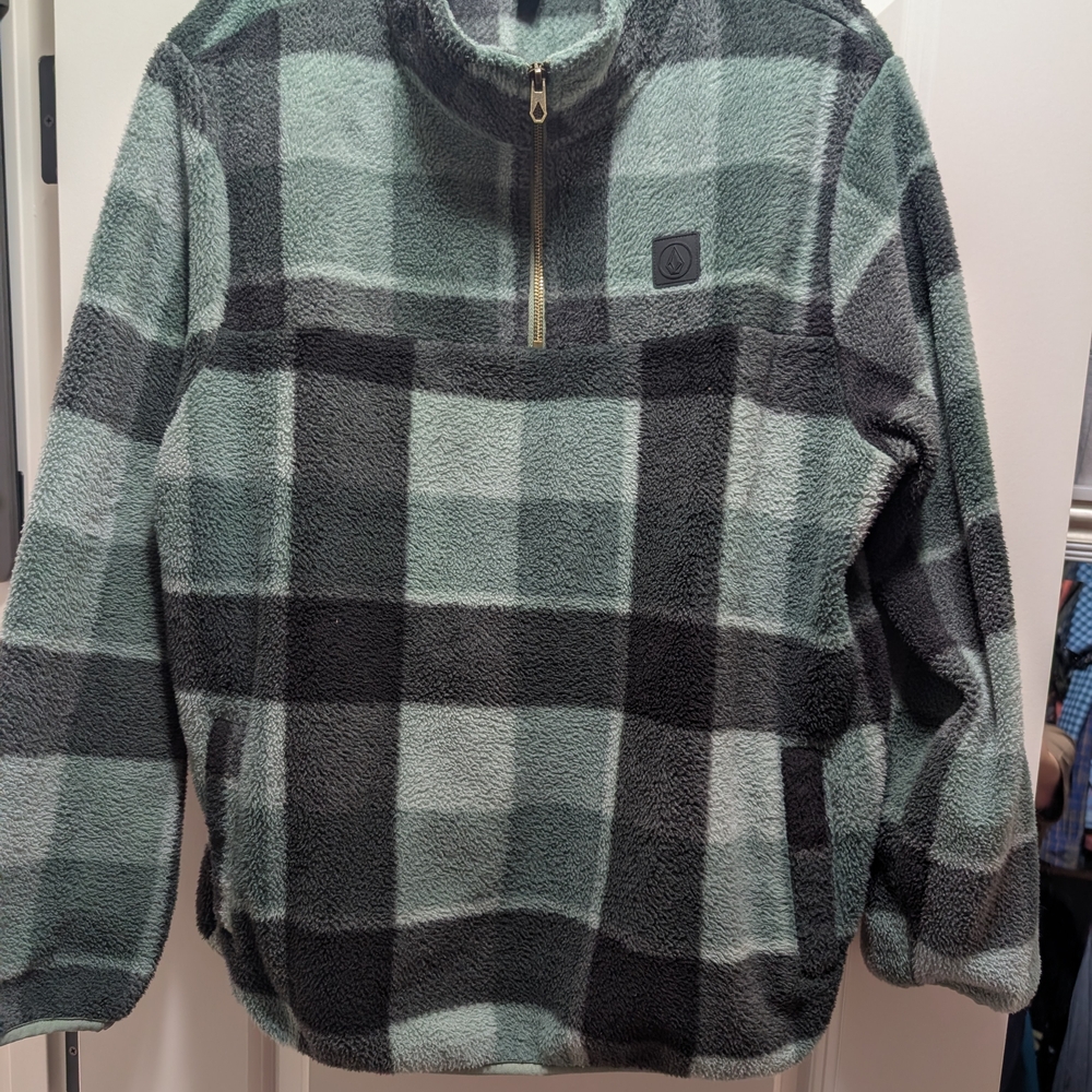 Volcom Green and Black Fleece Pullover